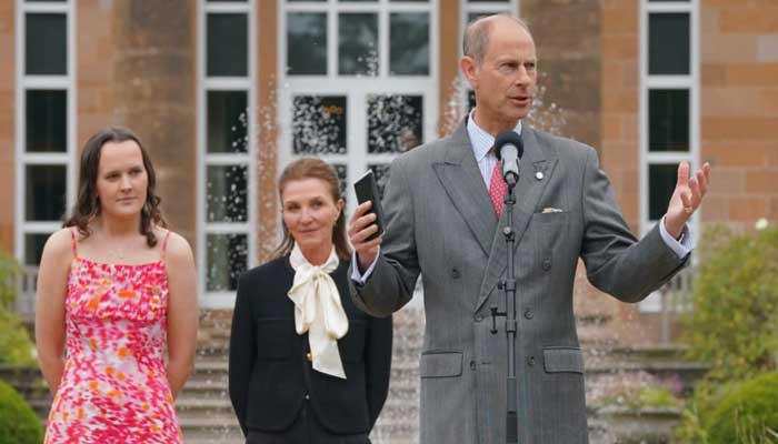 Duke of Edinburgh hosts joyful Gold Award celebration in Northern Ireland