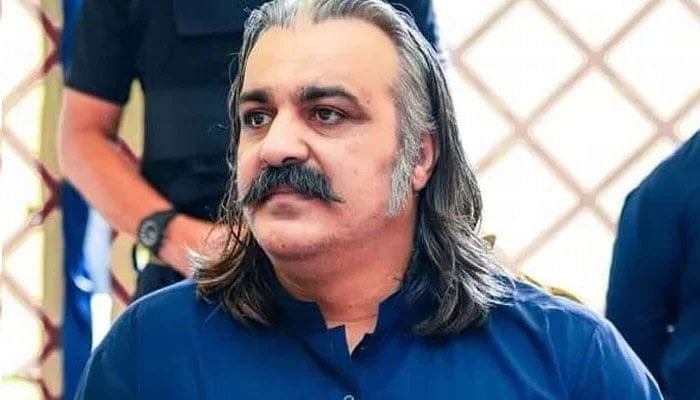 وزیرِ اعلیٰ خیبر پختونخوا علی امین گنڈا پور—فائل فوٹو