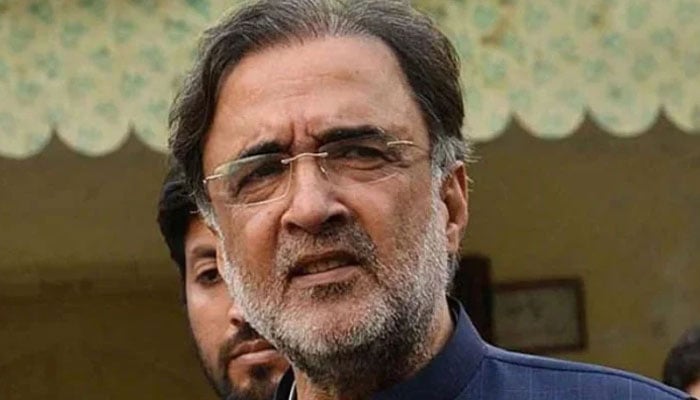 قمر زمان کائرہ—فائل فوٹو