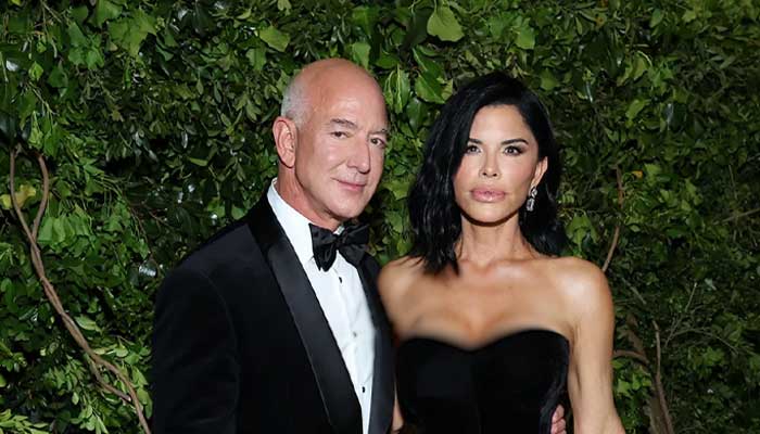 Jeff Bezos, Lauren Sánchez welcome party disrupted as guests forced to flee venue