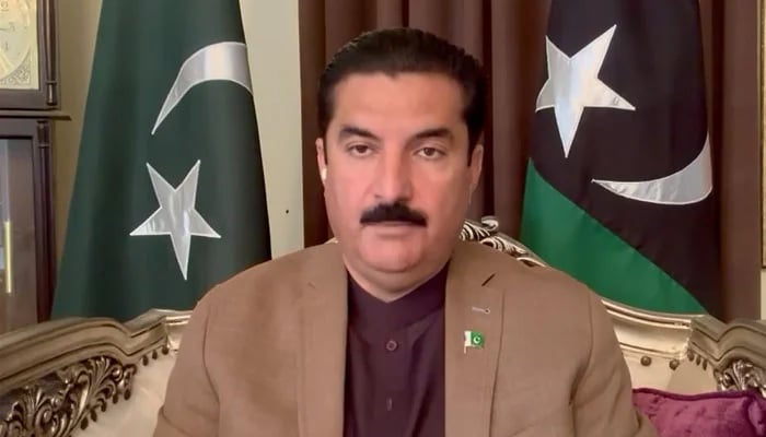 گورنر خیبر پختون خوا فیصل کریم کنڈی—فائل فوٹو