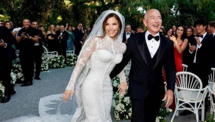 Jeff Bezos, Lauren Sanchez make first appearance after fairytale wedding