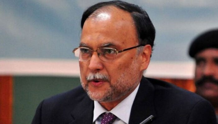 وفاقی وزیرِ منصوبہ بندی احسن اقبال—فائل فوٹو