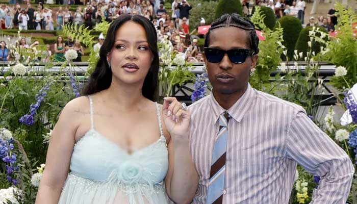 Pregnant Rihanna looks like real-life ‘Smurf’ in Chanel dress at films premiere