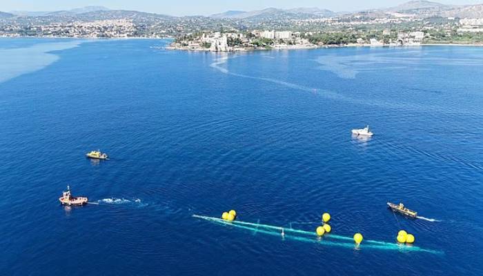 Bayesian superyacht: Photos show mast, hull retrieved after deadly disaster