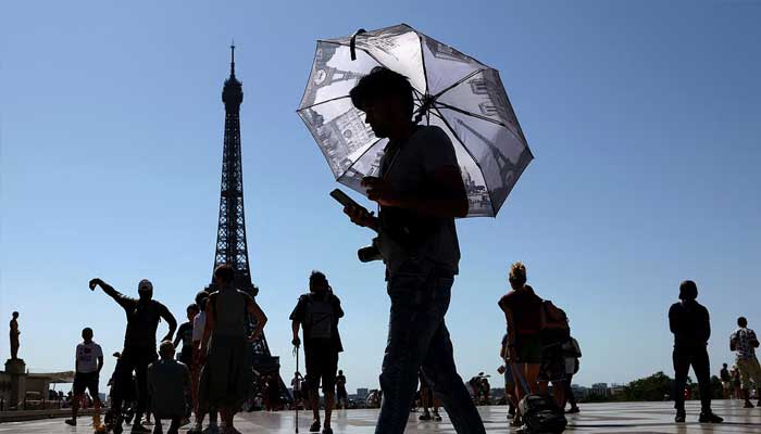 European heatwave shuts down Eiffel Tower for tourists
