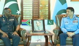 جنوبی افریقی فضائیہ کے سربراہ کی ایئر ہیڈکوارٹرز آمد، پاک فضائیہ کے سربراہ سے ملاقات