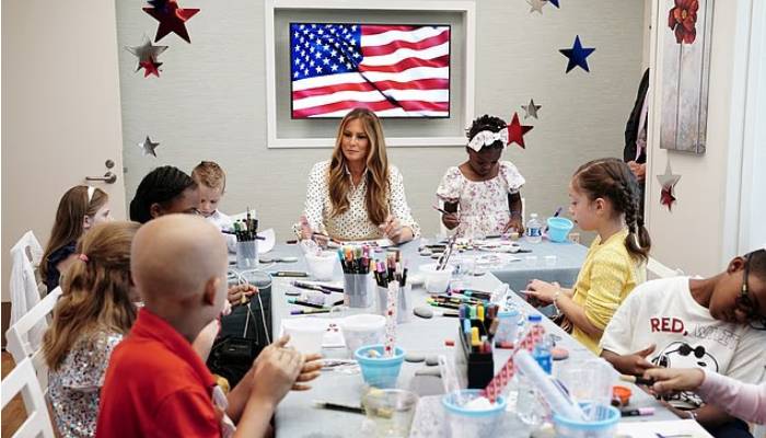 Melania Trump teases Donald Trump’s golf habit in surprise childrens hospital visit