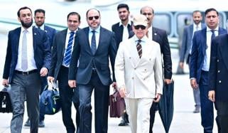 وزیرِاعظم ای سی او  اجلاس میں شرکت کیلئے آذربائیجان روانہ