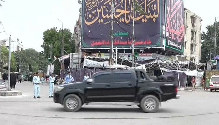 کراچی: 9 محرم کا جلوس، موٹرسائیکل کی ڈبل سواری پر پابندی، سخت سیکیورٹی انتظامات