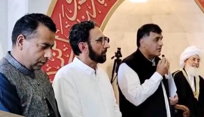 پاکستانی ہائی کمشنر کا لندن کی ہیرو سینٹرل مسجد کا دورہ، کمیونٹی ارکان سے ملاقات