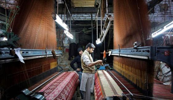 پیٹرول کی قیمتوں میں اضافہ: فیصل آباد کی کپڑا مارکیٹ میں ویرانیاں چھا گئیں