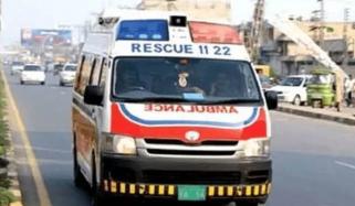 لاہور، کار کی 3 موٹرسائیکلوں کو ٹکر، ایک شخص جاں بحق