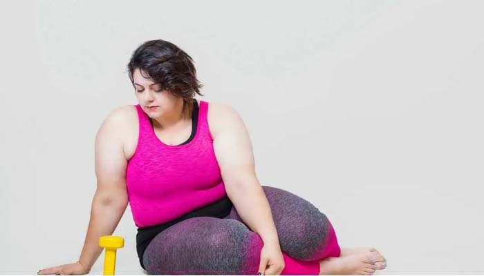 How obesity affect breast cancer risk in postmenopausal women?
