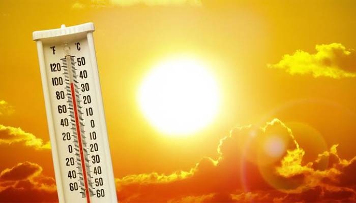 UK issues heat health alert with temperatures set to hit 33C