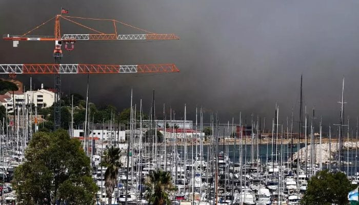 Marseille airport shuts down as wildfire approaches French city