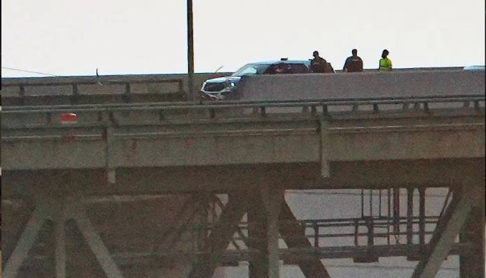 Delaware Memorial Bridge accident sparks major rescue after truck plunges into river