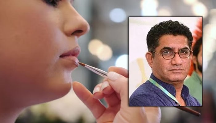 اداکاراؤں کو واشنگ مشین میں ڈالنے کو دل کرتا ہے، میک اپ آرٹس خاور ریاض کا طنز