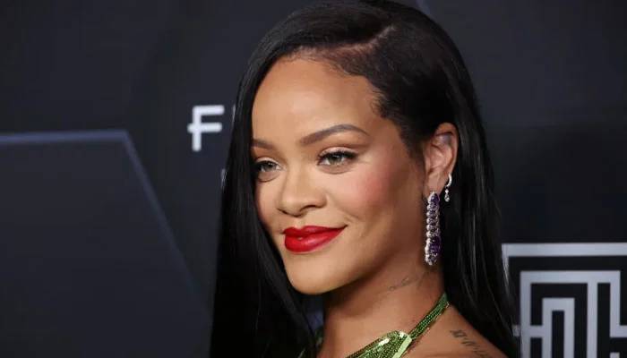Rihanna spills exciting beans about ‘Smurfs’ ahead of release