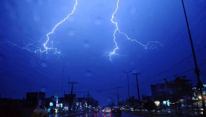 لاہور اور گردونواح میں وقفے وقفے سے بارش کا سلسلہ جاری