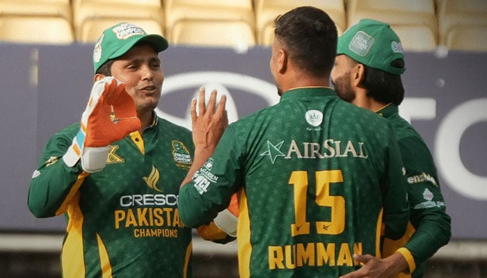 ورلڈ چیمپئن شپ آف لیجنڈز: پاکستان نے انگلینڈ کو دلچسپ مقابلے کے بعد 5 رنز سے شکست دیدی