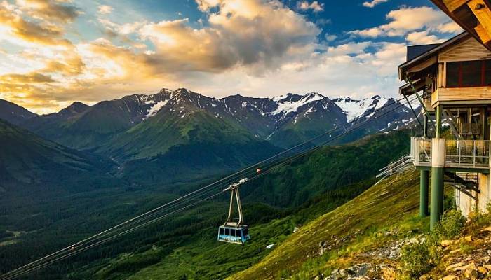 20 most beautiful small towns in the US