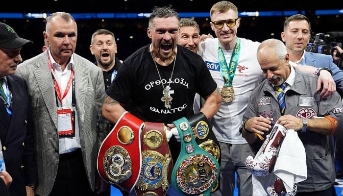 Oleksandr Usyk knocks out Dubois to reclaim undisputed heavyweight crown
