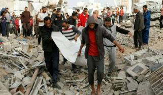 غزہ: اسرائیل فوج کی فائرنگ سے امداد کیلئے آئے 32 فلسطینی شہید