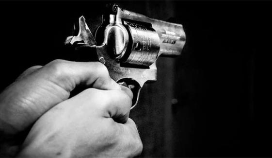 فیصل آباد: شوہر نے بیوی کو گولی مار کر خودکشی کرلی