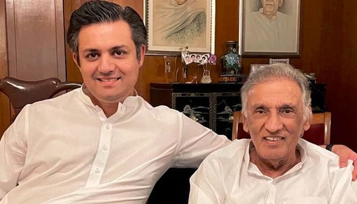 حماد اظہر کے والد میاں اظہر انتقال کرگئے