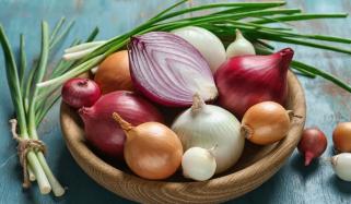 کچا پیاز کھانے کے حیرت انگیز فوائد