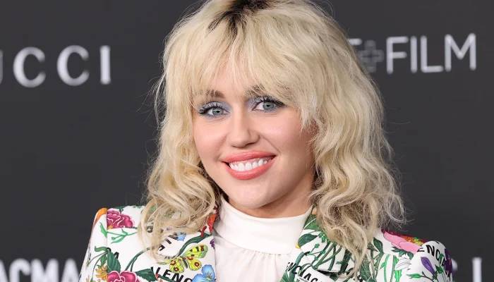 Miley Cyrus’ ‘Billions Club Live’ concert film leaves fans in awe