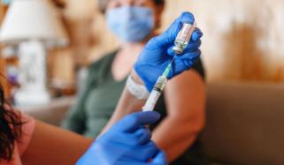 کینسر کے مریضوں کیلئے کووڈ 19 ویکسین مؤثر