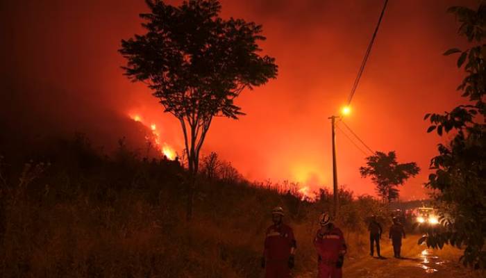 Turkey wildfires rage near major city as record heat fuels mass evacuations