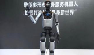 چین نے 150انسان نما ربوٹ آرٹیفیشل انٹیلیجنس نمائش میں پیش کر دیے