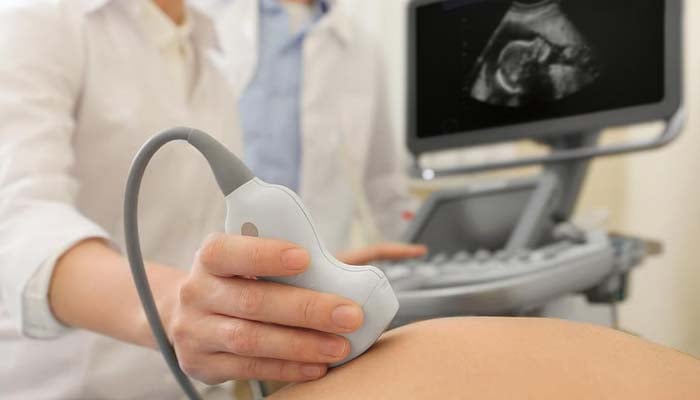 Negative words during prenatal ultrasound may impact parenting later, study