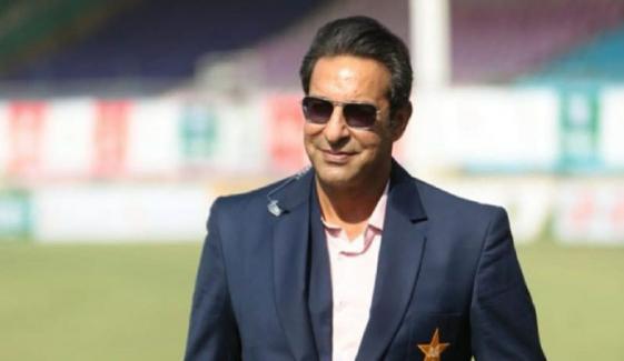 ’کھانا کم کرو، 36 نان کھانے کی ضرورت نہیں‘
