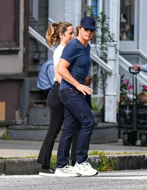 Tom Cruise and Ana de Armas in Vermont