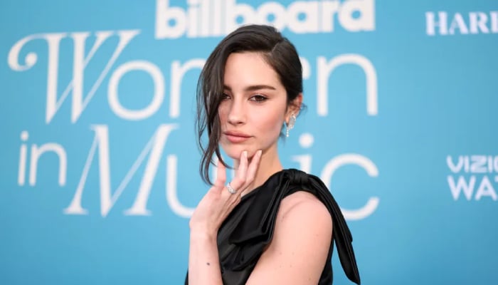 Gracie Abrams swoons over ‘electric, impossible to believe’ Lollapalooza show