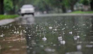 لاہور: مختلف علاقوں میں ہلکی اور تیز بارش