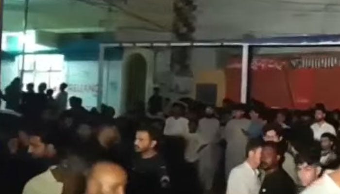 فوٹو: اسکرین گریب