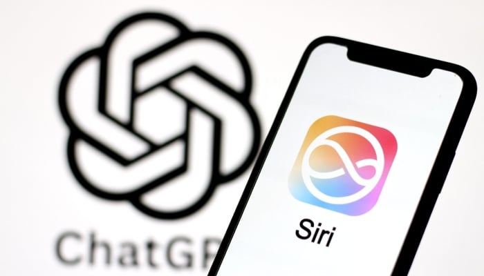 Apple to build ChatGPT-like AI with new development team