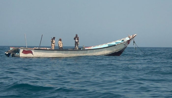 More than 60 migrants dead, dozens missing after boat overturns near Yemen