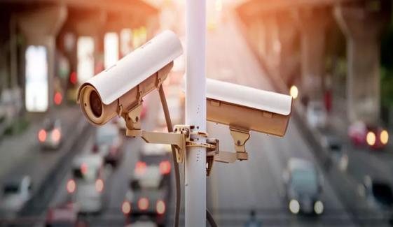 کراچی: فرار ناممکن، اب ٹریفک چالان ثبوت کیساتھ ہوگا