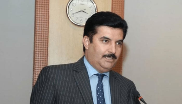 وزیراعلیٰ نے ہماری ناک کٹوا دی، گورنر کے پی