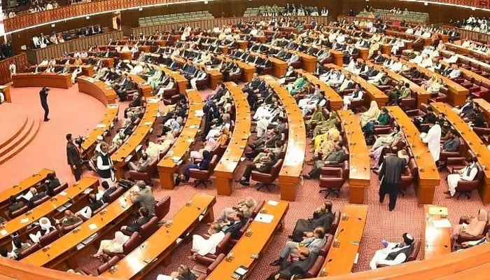 امریکی ٹیرف سے متعلق جواب قومی اسمبلی میں پیش