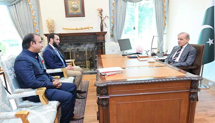 وزیراعظم شہباز شریف نمائندہ جنگ کو خصوصی انٹرویو دیتے ہوئے۔