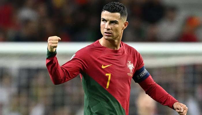 Cristiano Ronaldo no cell phones rule revealed by Portuguese teammate