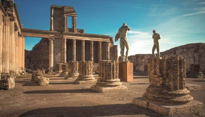 Pompeii survivors returned to live in ruins, new evidence shows