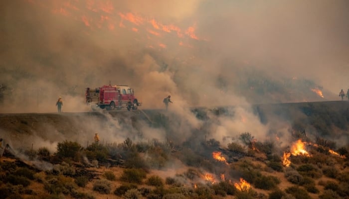 Frances largest wildfire in 70 years stabilised after days of destruction